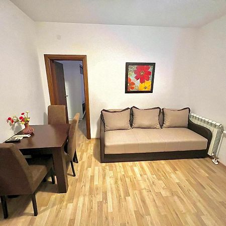 Apartments Family Tivat Eksteriør billede