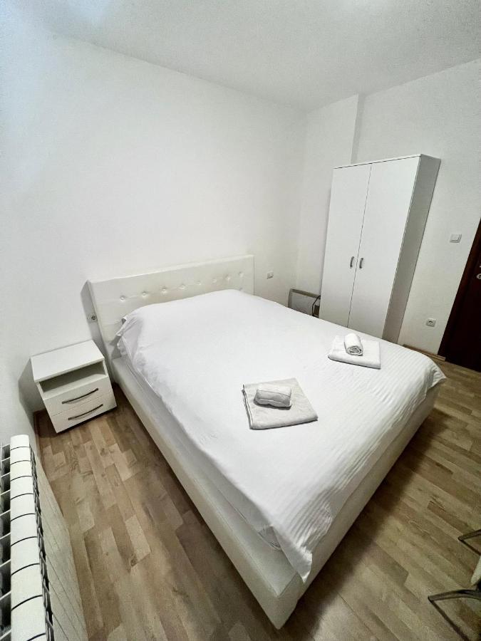 Apartments Family Tivat Eksteriør billede